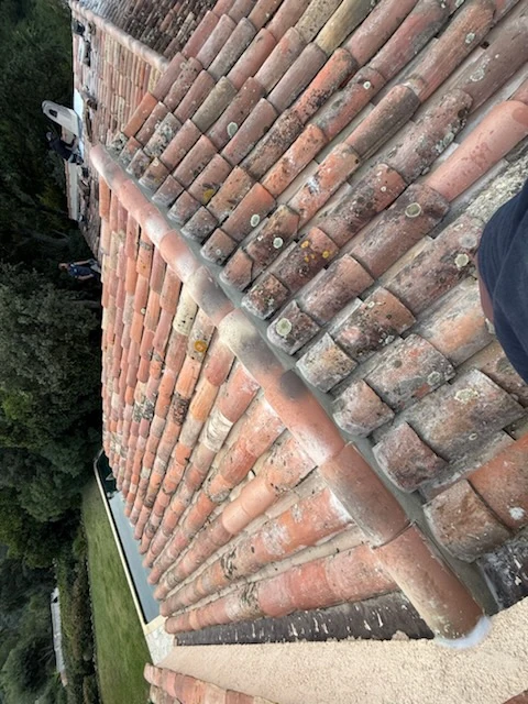 rénovation faîtage toiture les issambres