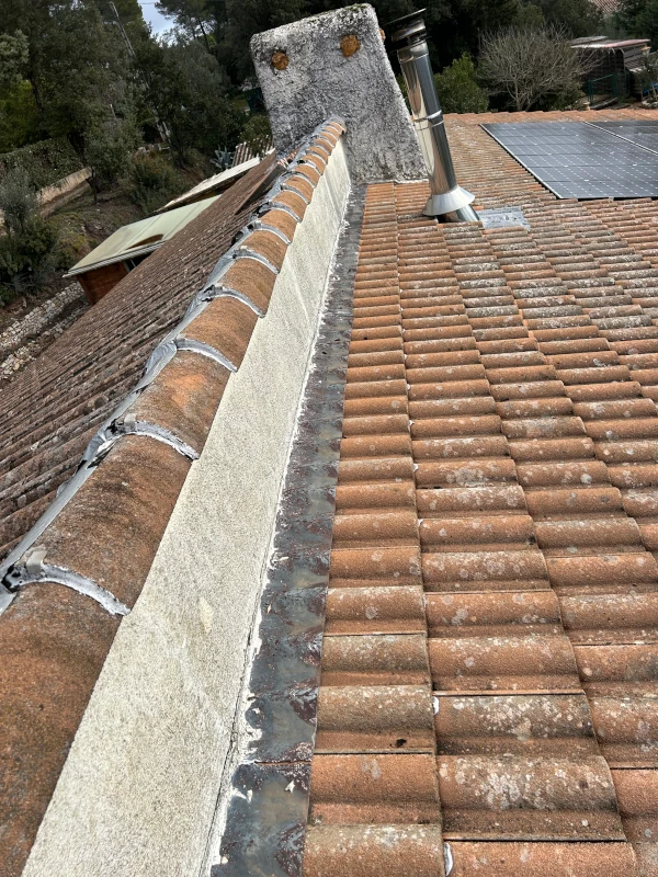 pose de solins de toiture à Vidauban